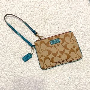 💚Coach Wristlet New without Tags!💚